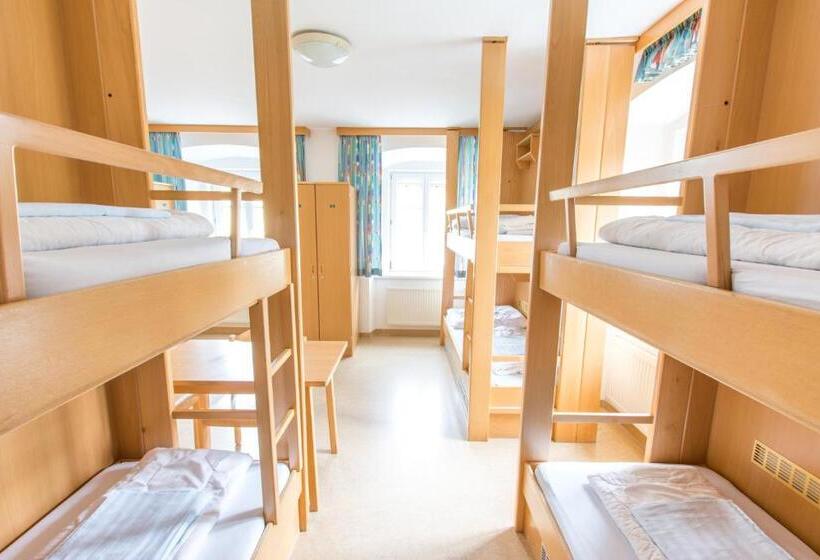 Семейный Номер, Jugendgästehaus Ulrichsberg