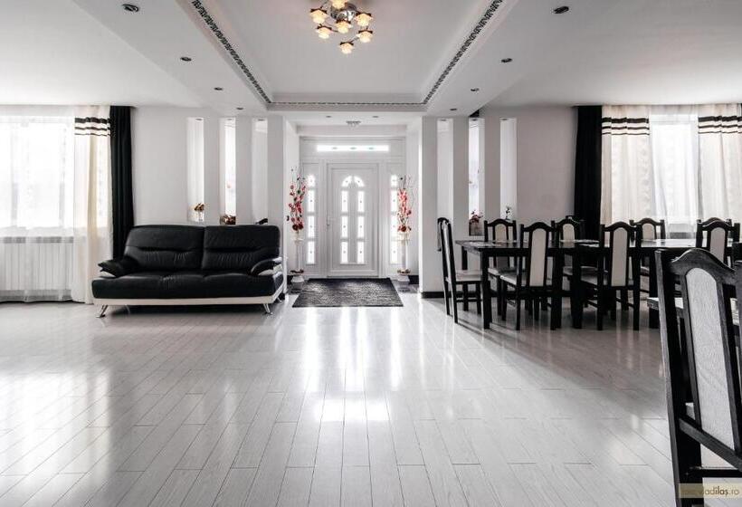 ویلای 3 خوابه, Sweet Home Bucovina Frasin Petreceri Private Si Majorate