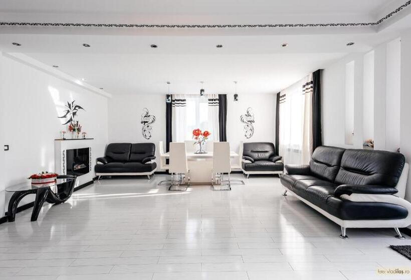 ویلای سوپریور 1 خوابه, Sweet Home Bucovina Frasin Petreceri Private Si Majorate