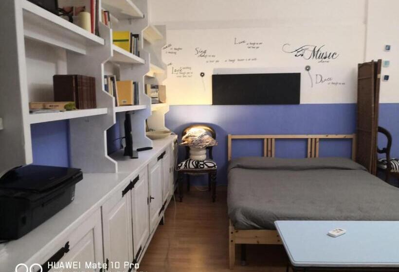 Quarto Triplo Estandar, Casa Tellina Lungomare Scogliera