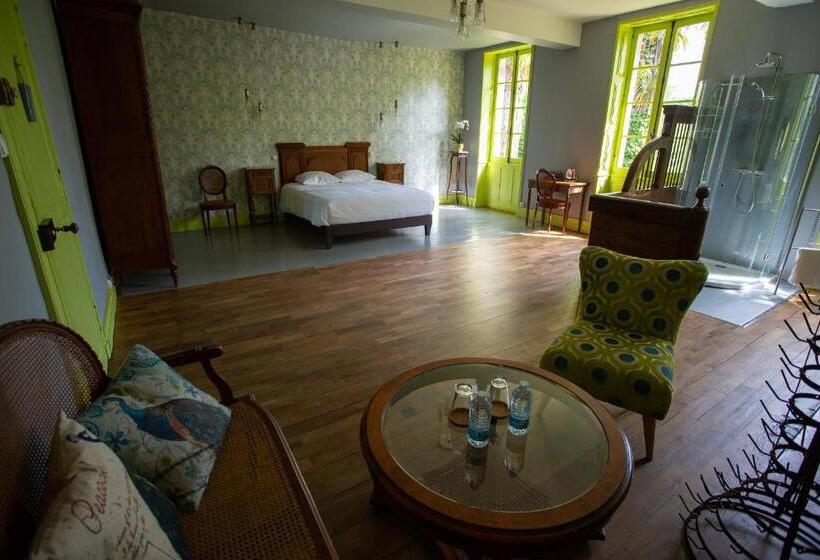 Номер Стандарт Вид на Сад, Maison Doat 1823