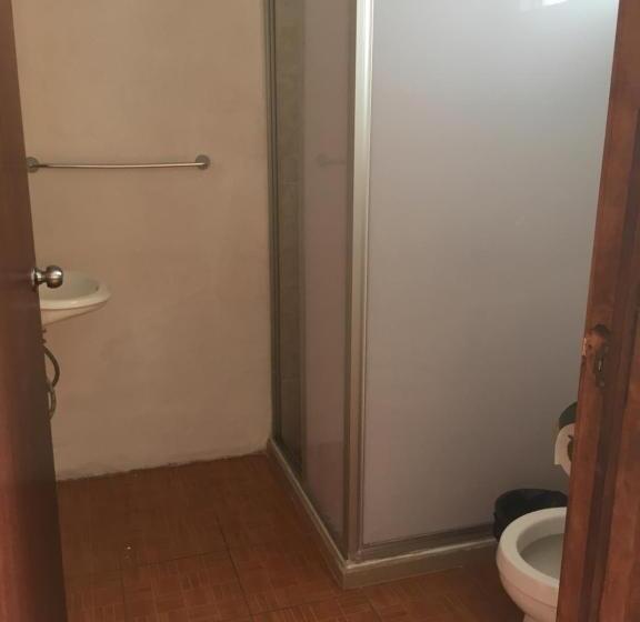 带2个双人床的标准工作室, Juan Pablo Ii