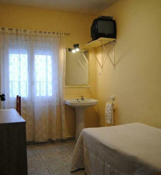 Номер Стандарт Индивидуальный Совместная Ванная, Hostal ávila