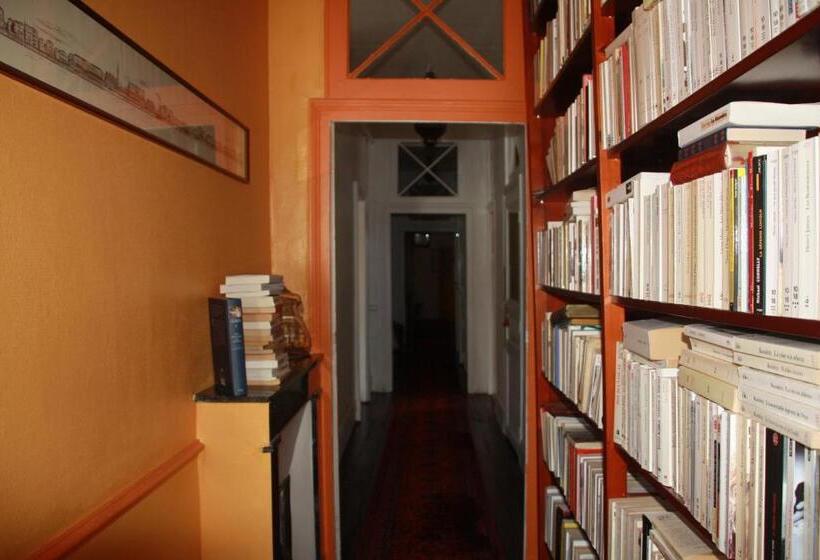 Номер Deluxe Одноместный, La Maison Bleue