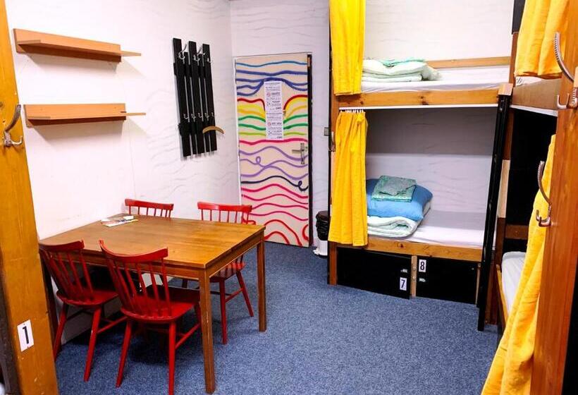 Кровать в Общей Комнате, Hostel Klondike
