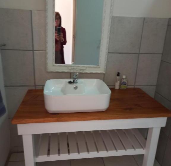 Шале 1 Спальня, Lalani B&b/self Catering Cottages