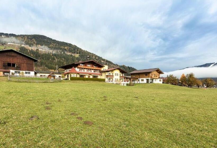 Апартаменты 3 Спальни, Landhotel Hinteraigengut