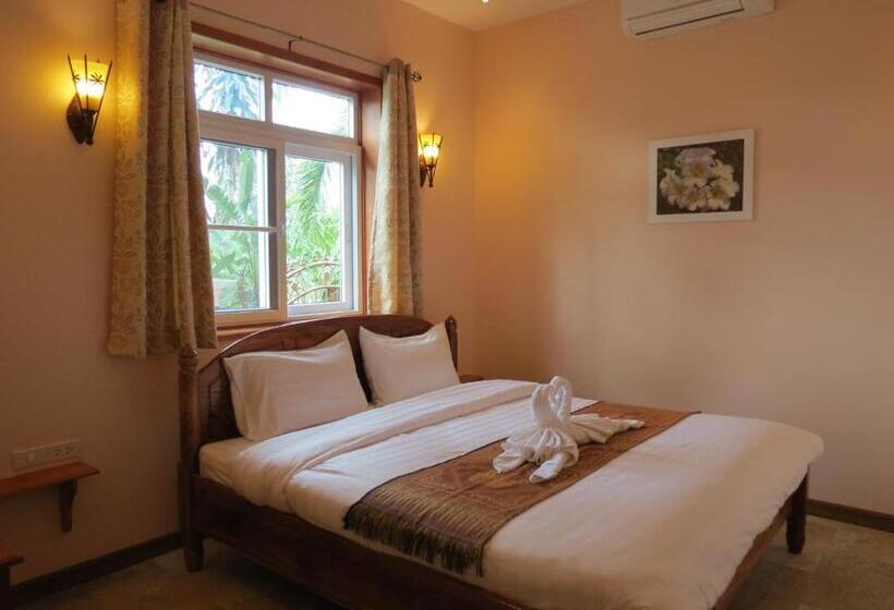 デラックスルーム, Pongsin Resort