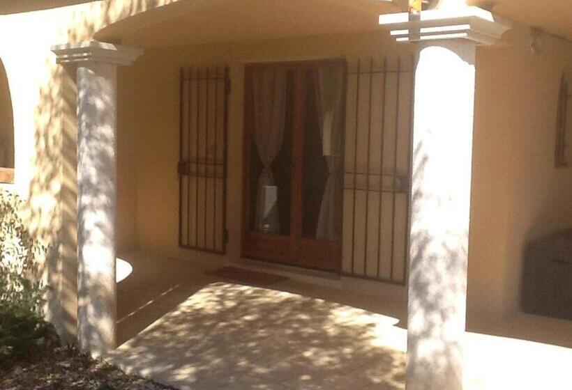 Escritório Superior, Villa Asunda B&b Spa & Sauna, Chambres D Hôtes