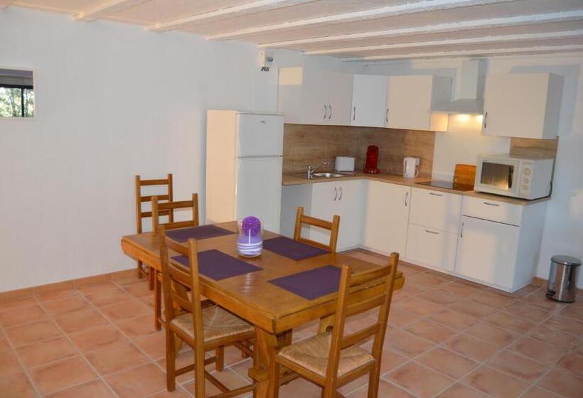 Escritório Superior, Villa Asunda B&b Spa & Sauna, Chambres D Hôtes