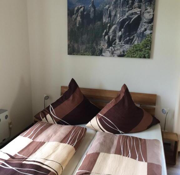 Апартаменты 1 Спальня с Балконом, Pension Hönel Hof Bad Schandau