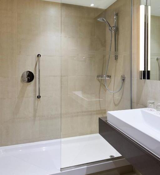 Номер Superior Кровать Кинг, Lingfield Park Marriott Hotel & Country Club