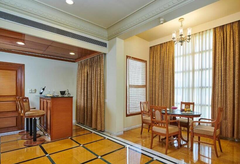 Королевский Люкс, The Ummed Jodhpur Palace Resort & Spa