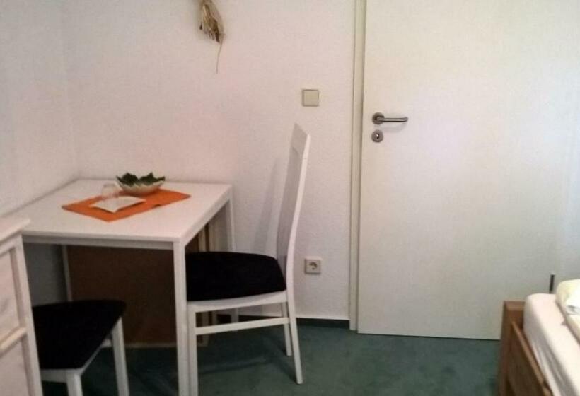 标准单人间, Pension Schloßwache Zerbst