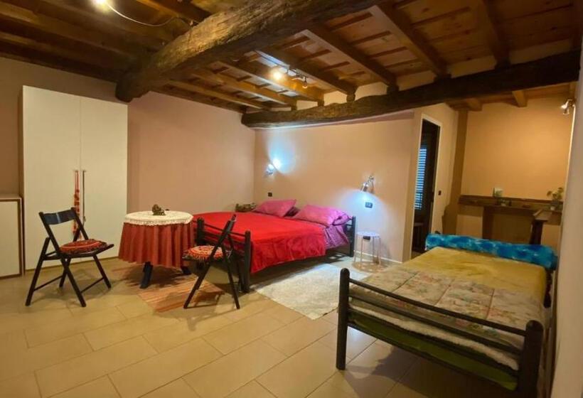 Семейный Номер Вид на Сад, Antica Cascina B&b