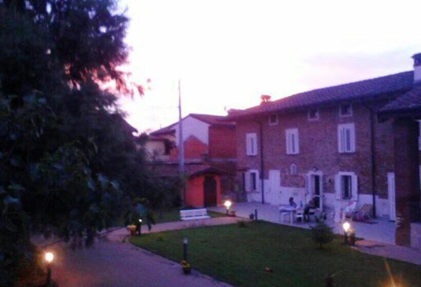 Семейный Номер Вид на Сад, Antica Cascina B&b