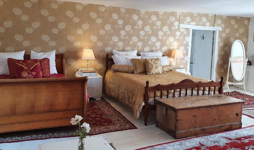 Семейный Номер Deluxe, Wisteria House