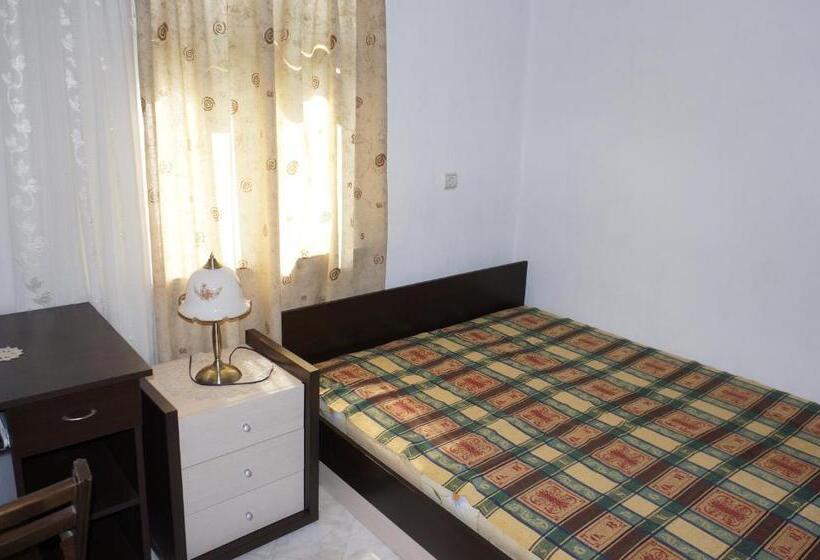 Дом 1 Спальня, Guest House Pepeliana