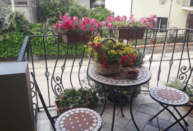 سوئیت با بالکن, Bed And Breakfast Le Petunie