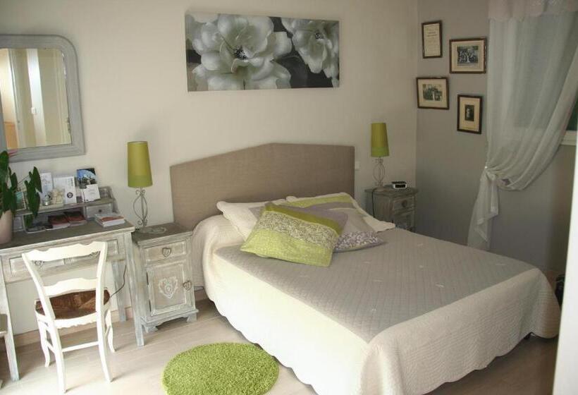 Номер Стандарт, Une Chambre à La Campagne