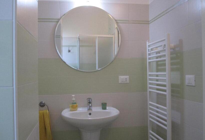 Quarto Estandar Individual, Magnolia B&b