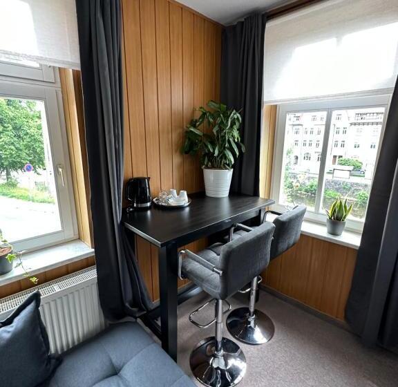 家庭间, Pension Zur Wartburg