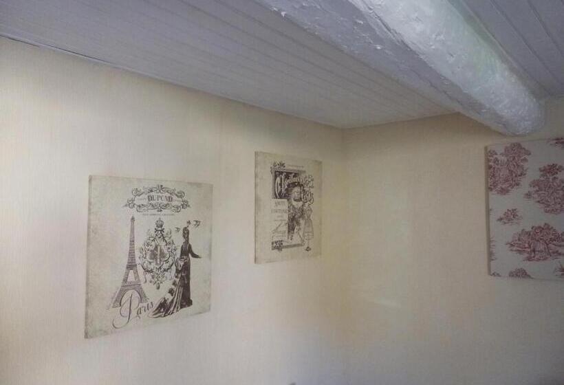Номер Стандарт Трехместный, Chateau View Chambres D Hôtes