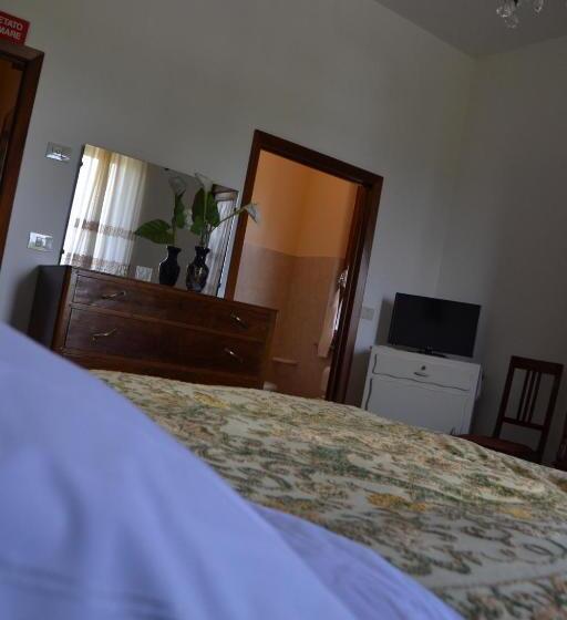 Classic room with balcony, Affittacamere La Fornace