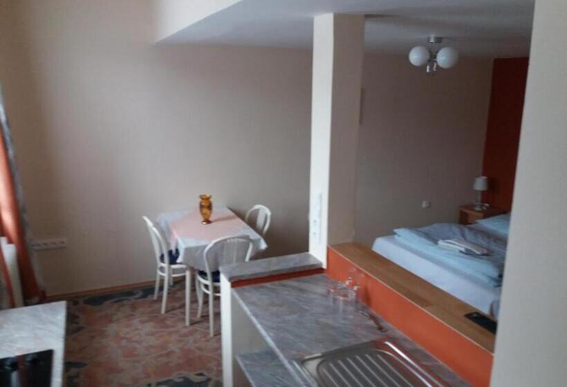 Люкс, Apartmány Sedmikráska