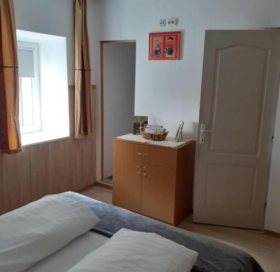 침실 1개 아파트, Zirnberg Appartements