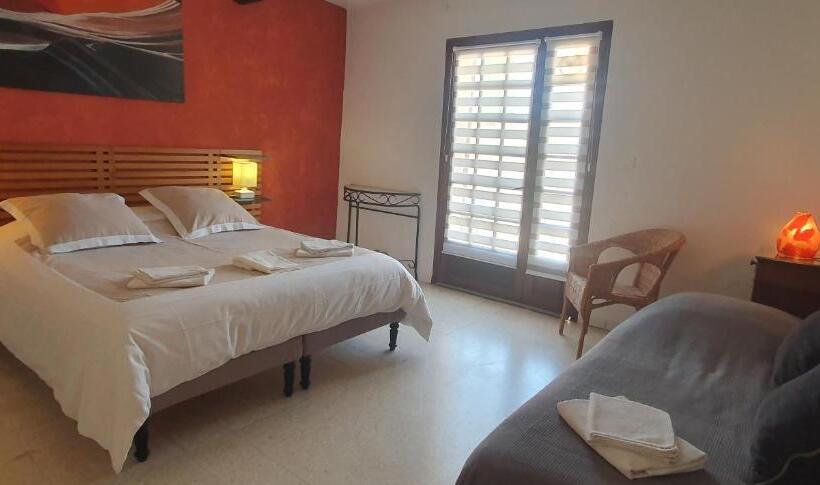 Номер Superior, Le Jardin D Ivana B&b Avec Piscine Chauffée