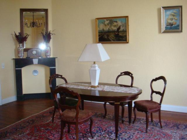 Люкс 3 Спальни, Chateau Neufays