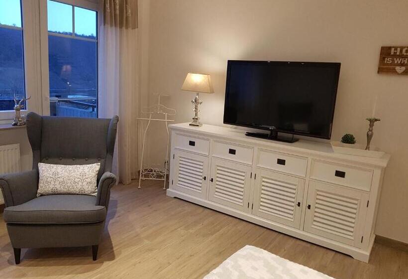 Апартаменты 1 Спальня с Балконом, Landhaus Julia