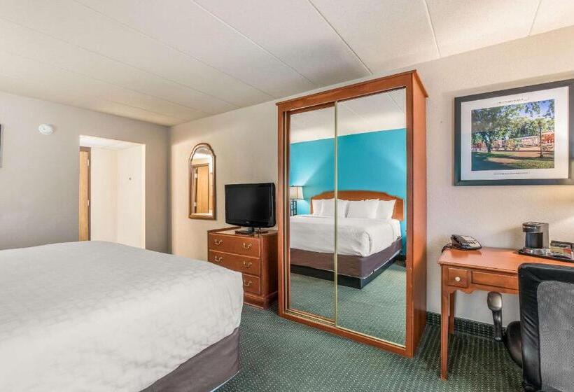 带大床的标准间, Americinn & Suites By Wyndham Baraboo Event Center