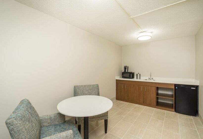 Люкс, Holiday Inn Express Hotel & Suites Louisville East, An Ihg