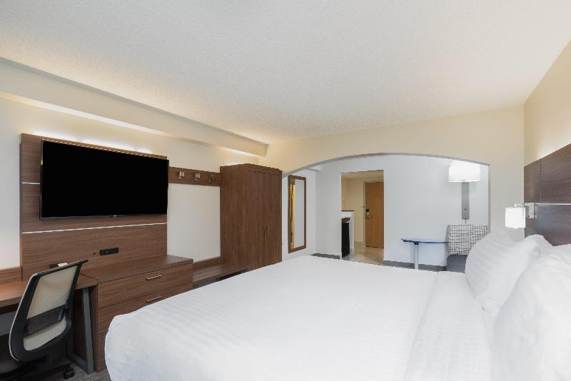 Стандартный Номер Кровать Кинг, Holiday Inn Express Hotel & Suites Louisville East, An Ihg