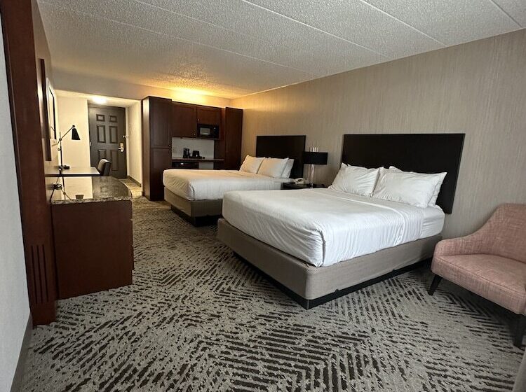 غرفه قياسيه سريرين مزدوجين, The Clover Hotel, Ascend Hotel Collection