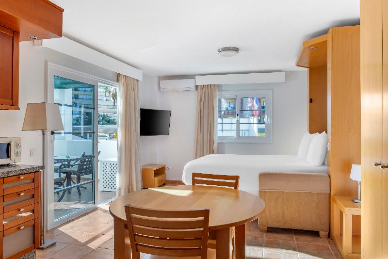 Студия Стандарт, Sunset Harbour Club