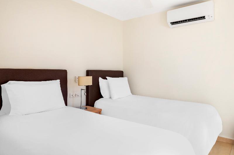 Апартаменты 2 Спальни, Sunset Harbour Club