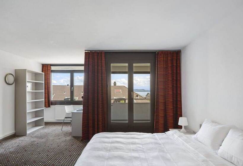 Номер Superior, Neuchatel City