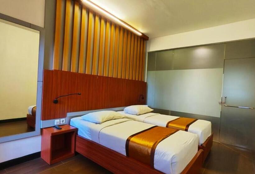 Номер Стандарт, Odaita Hotel Pamekasan Madura