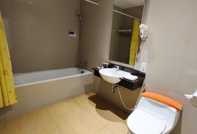 Стандартный Номер Кровать Кинг, Odaita Hotel Pamekasan Madura