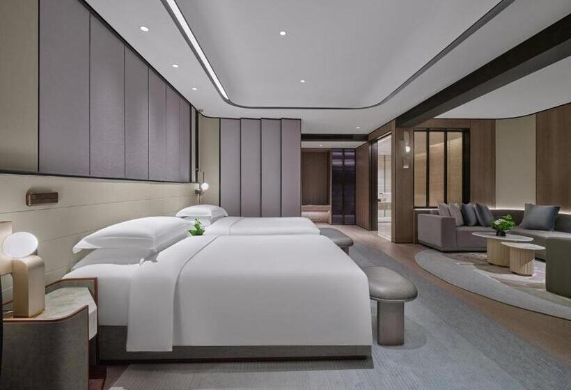 اتاق کلاسیک با چشم‌انداز دریاچه, Intercontinental Shanghai Harbour City, An Ihg