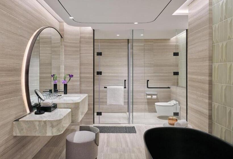 اتاق پریمیوم با بالکن, Intercontinental Shanghai Harbour City, An Ihg