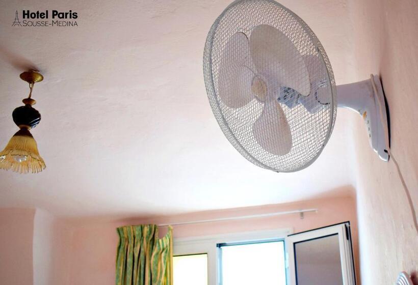 اتاق استاندارد با سرویس بهداشتی مشترک, Paris