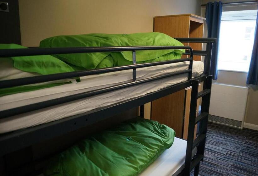 Кровать в Многоместном Номере с Общей Ванной, Yha Cambridge