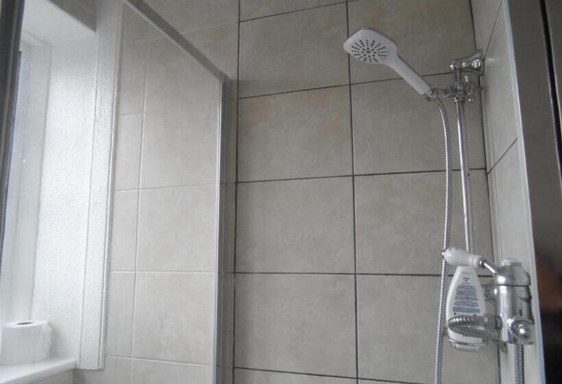 Номер Стандарт, Compton Guest House