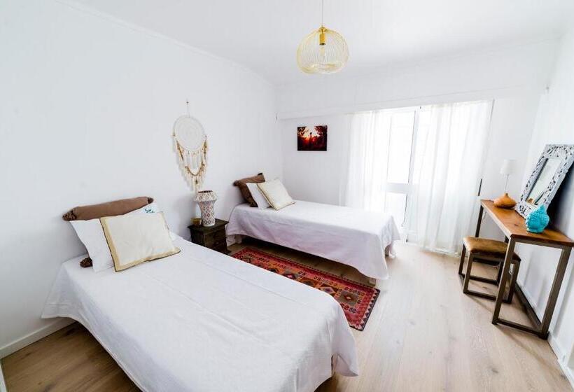 Quarto Estandar Banheiro Compartilhado, Sandhi House  Yoga & Wellness