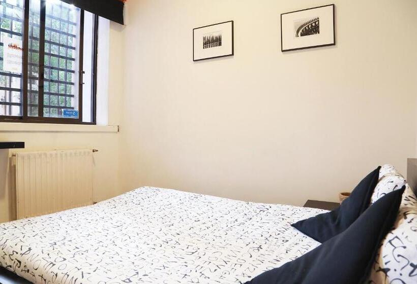 اتاق استاندارد, Hostels Meetingpoint