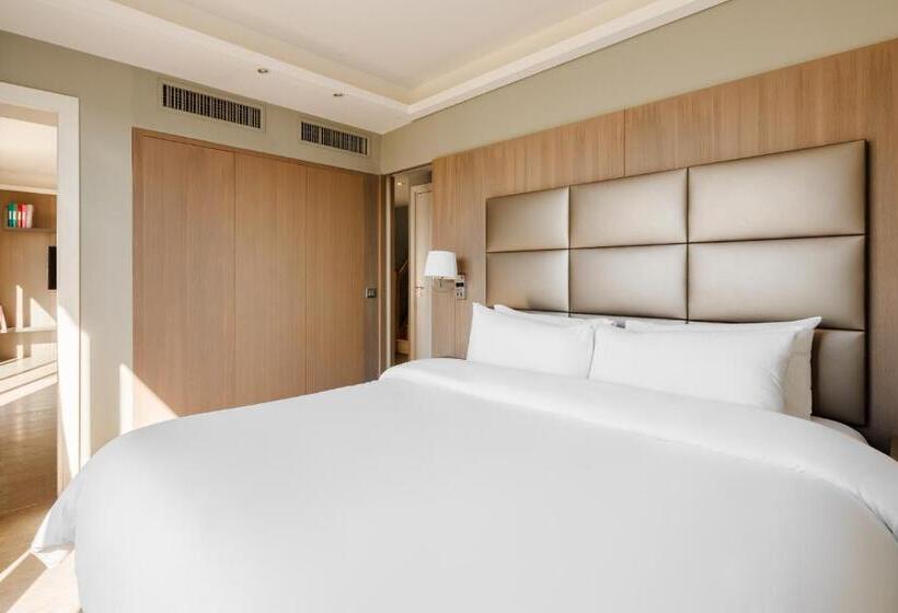 スーペリアースイート, Sonder L Edmond Parc Monceau